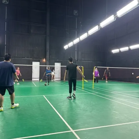 Moving Walls Sports Club