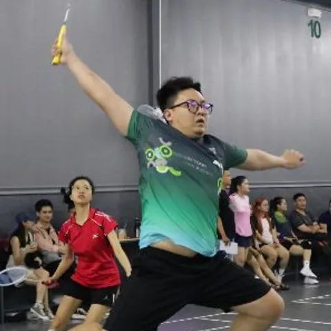 Hai Con Chim Badminton