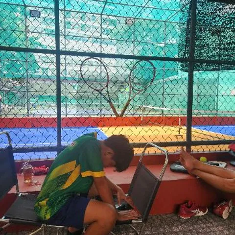 CLB 12 Hoàng Minh giám 