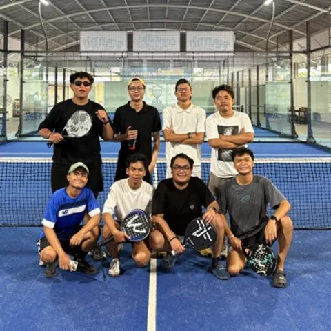 PADELSHIT•COMMUNITYPADEL