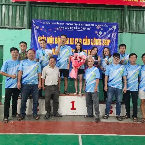 CLB cầu lông 360°