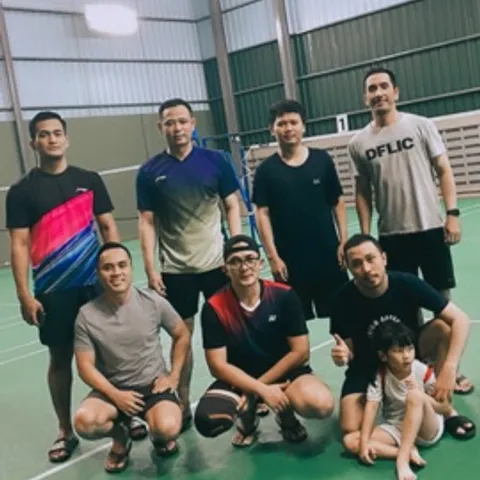 Stubborn Badminton's Community 