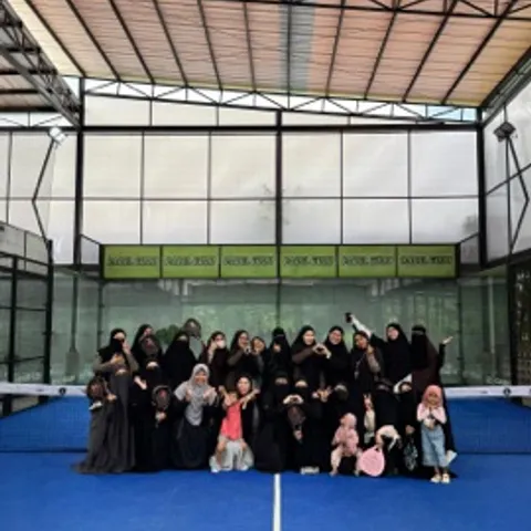 Queen Muslimah Padel 