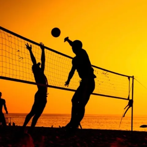 BÓNG CHUYỀN VÀ ĐAM MÊ