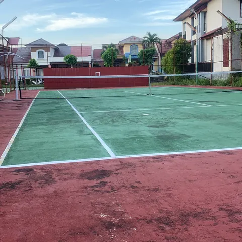AUR KUNING TENNIS CLUB