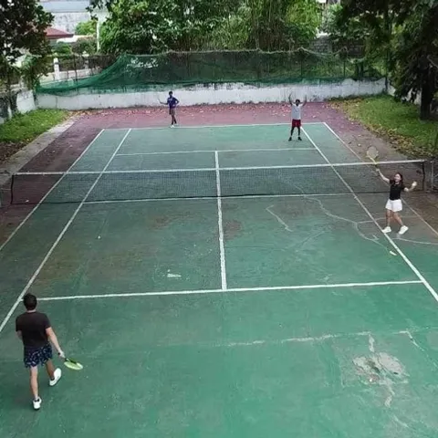 Legit Tennis Club