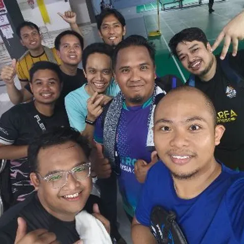 Geng Badminton Senyums (GPS)