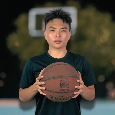 Basketball Pickup - Tiny Nguyễn