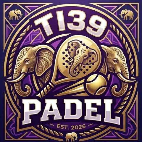 TI39 bermain padel