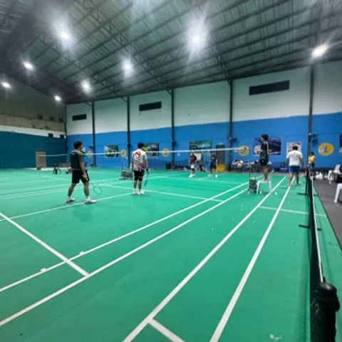 Smash-It Shuttlers