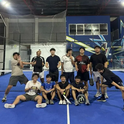 Del Del Padel