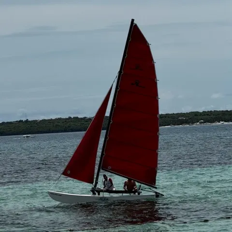 Magellan Bay Sailing