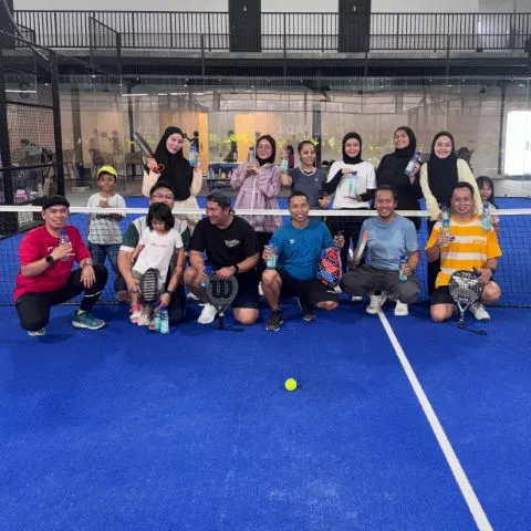 HOLIDAY PADEL