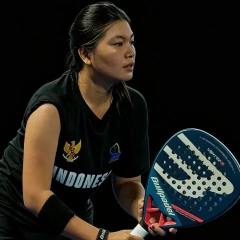 BEGINNER • Padel lesson with Coach Ana & Team