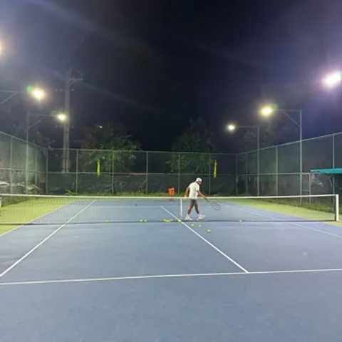 TennisHoian