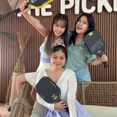 Pick the 🎾 with 🐶 🐹🐰🐱