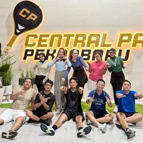 PP (Pasutri Padel)