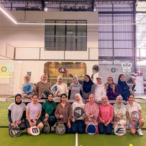 YMMA Moms Padel Club