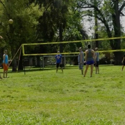 Oakland/Berkeley outdoor pick up game! (W Meri)