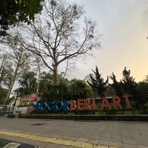 Pelari Senja