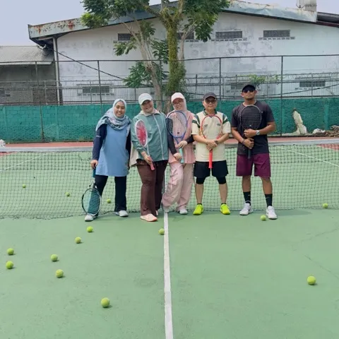 Cekikikan Tennis