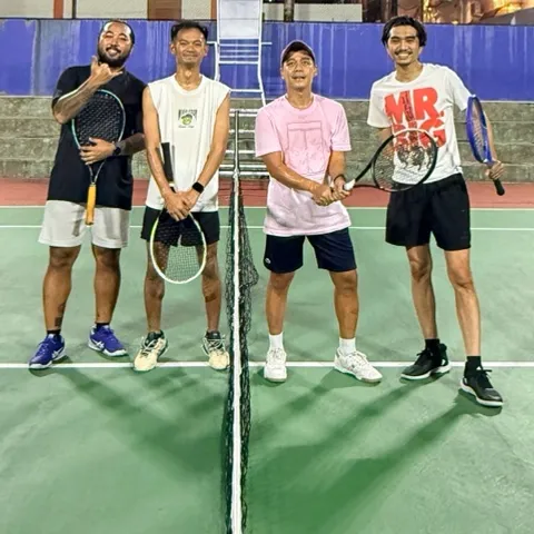 Dagelan Tennis group