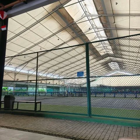 Tennis graha raya