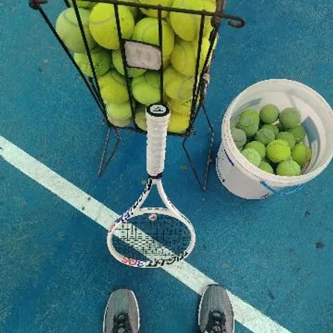 Tennis Hitting Partner /  Coach