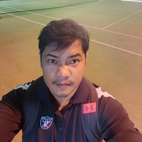 SET POINT ONLINE TENNISCLUB ( coach chris )