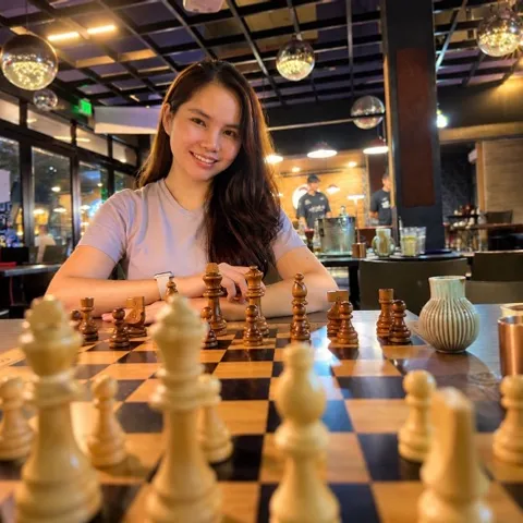 Light Chess Club