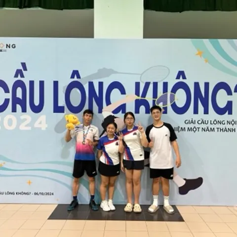 Cầu lông không? 🏸
