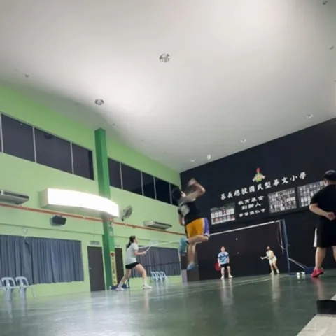 Happy Thursday badminton 🏸 👨👩