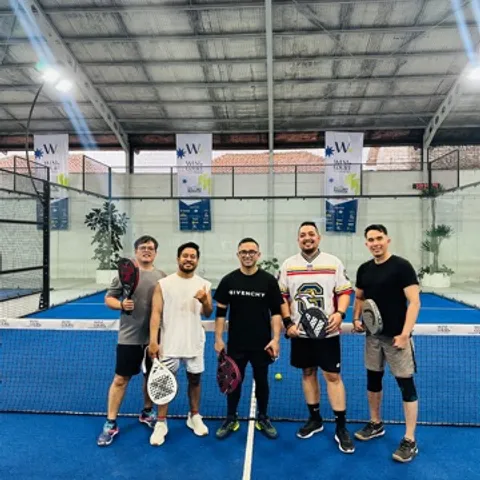 Padel khusus pro Bono