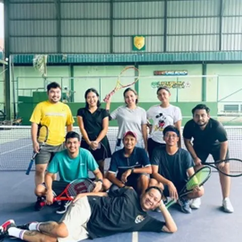tennis lawak club (TLC)