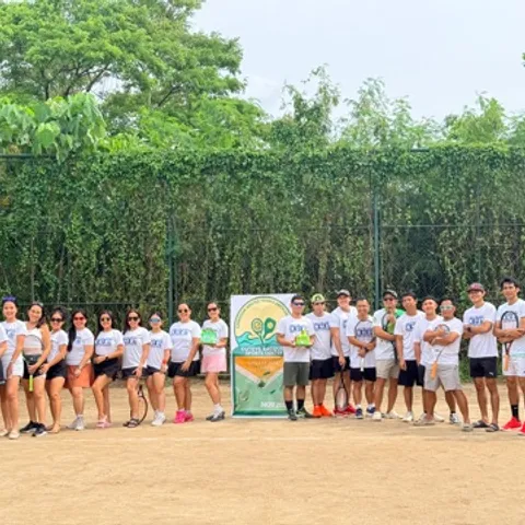 CUTEYS RACQUET SPORTS CENTER TENNIS RECLUB