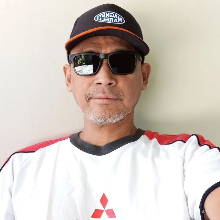 Deni avatar