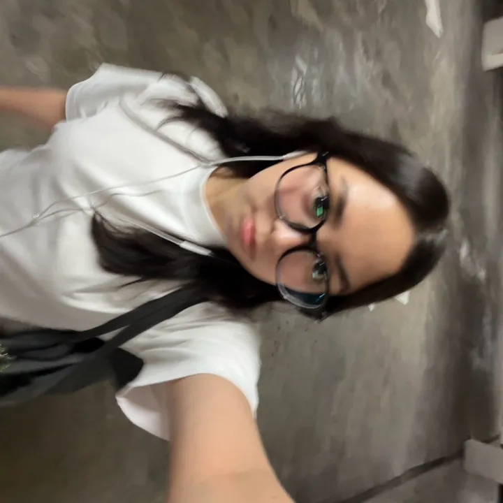 claudia avatar