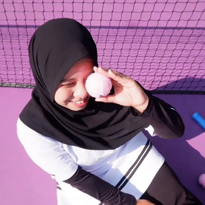 Hirlya Intan Febryan