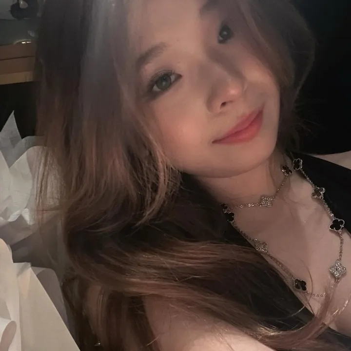 Cayla Tan