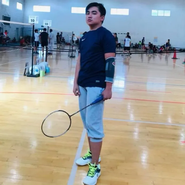navY 🏸🥒🏓