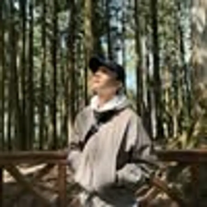 Aleks Z