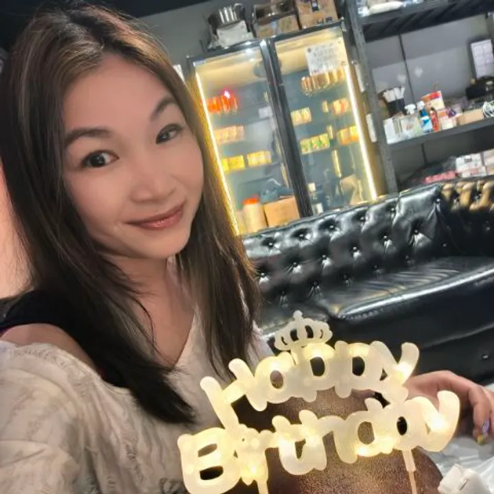 Victoria Kim