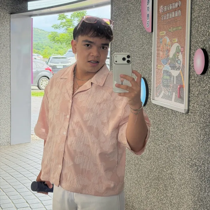 Ethan Del Mundo