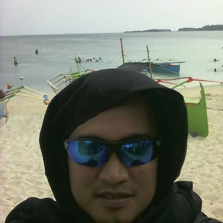 Gilbert G Reyes