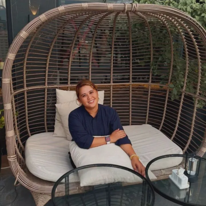 Rina Montefalcon