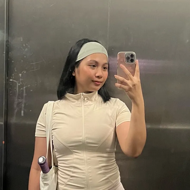 April avatar