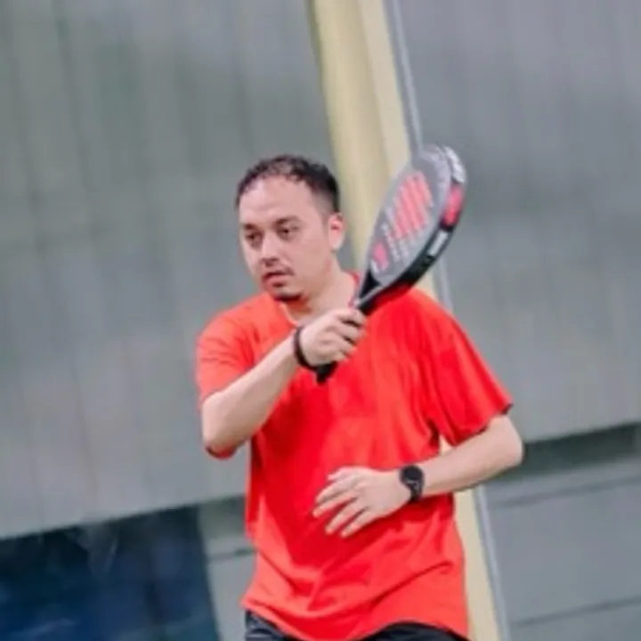 Fakhri